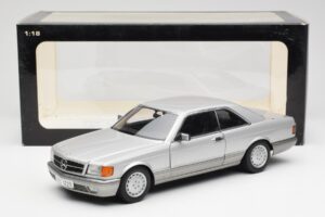 Mercedes 500 SEC C126 Hõbedane AUTOart 1:18 76212 Metall - pilt 8/8
