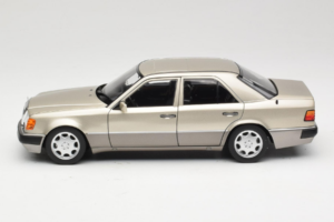 Mercedes 500E W124 Smoke Silver Edasimüüja Väljaanne Norev 1:18 B66040724 Metall - pilt 4/8