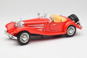 Mercedes 500K Roadster Punane Bburago 1:18 3020 Metall