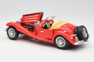 Mercedes 500K Roadster Punane Bburago 1:18 3020 Metall - pilt 5/8