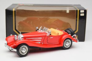 Mercedes 500K Roadster Punane Bburago 1:18 3020 Metall - pilt 8/8