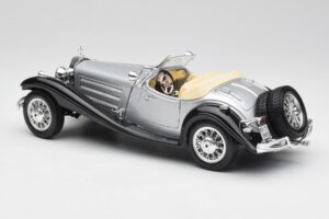 Mercedes 500K Roadster Hõbedane Bburago 1:18 3020-M1 Metall - pilt 7/8