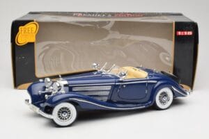 Mercedes 500K Special Roadster Sinine Maisto 1:18 56059 Metall - pilt 8/8