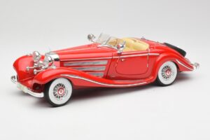 Mercedes 500K Special Roadster Punane Maisto 1:18 56058 Metall