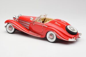 Mercedes 500K Special Roadster Punane Maisto 1:18 56058 Metall - pilt 7/8