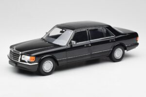 Mercedes 560 SEL W126 Must Diileri Väljaanne Norev 1:18 B66040599 Metall