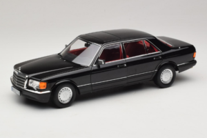 Mercedes 560 SEL W126 Must Punase Salonguiga Norev 1:18 183788 Metall
