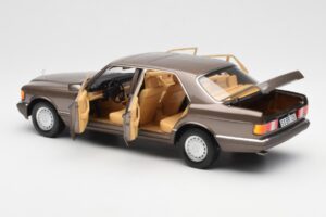 Mercedes 560 SEL W126 Impala Pruun Diileri Väljaanne Norev 1:18 B66040646 Metall - pilt 5/8