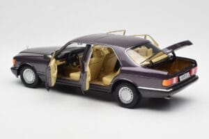Mercedes 560 SEL W126 Lilla Metallic Norev 1:18 183544 Metall - pilt 5/8