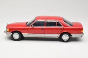 Mercedes 560 SEL W126 Punane Norev 1:18 183463 Metall - pilt 4/8