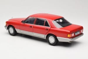 Mercedes 560 SEL W126 Punane Norev 1:18 183463 Metall - pilt 7/8