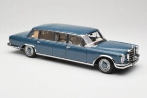 Mercedes 600 Pullman W100 Sinine NZG 1:18 B66040707 Metall - pilt 6/8
