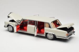 Mercedes 600 Pullman W100 Helehall NZG 1:18 B66040708 Metall - pilt 5/8