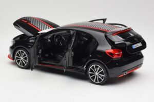 Mercedes A-Class W176 AMG Must Norev 1:18 183596 Metall - pilt 5/8
