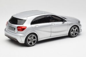 Mercedes A-Class W176 Polar Hõbe Norev 1:18 B66960139 Metall - pilt 3/8