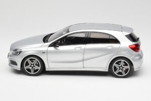 Mercedes A-Class W176 Polar Hõbe Norev 1:18 B66960139 Metall - pilt 4/8