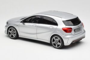 Mercedes A-Class W176 Polar Hõbe Norev 1:18 B66960139 Metall - pilt 7/8