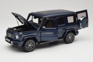 Mercedes AMG G 63 L W465 Tumedsinine Norev 1:18 B66960663 Metall - pilt 2/8