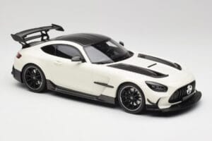 Mercedes AMG GT C190 Black Series Designo Diamond Valge Metallic Minichamps 1:18 155032022 Metall - pilt 4/6