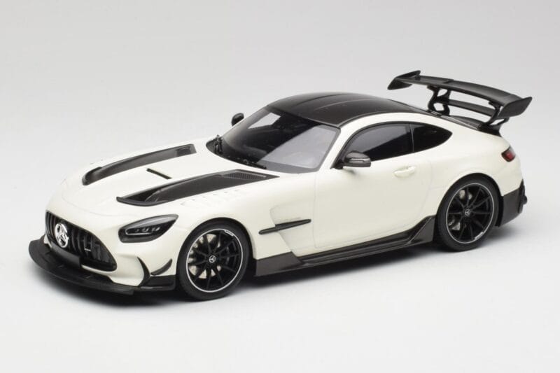 Mercedes AMG GT C190 Black Series Designo Diamond Valge Metallic Minichamps 1:18 155032022 Metall