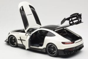 Mercedes AMG GT C190 Black Series Diamond White Metallic Minichamps 1:18 110032020 Metall - pilt 5/8
