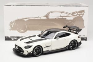 Mercedes AMG GT C190 Black Series Diamond White Metallic Minichamps 1:18 110032020 Metall - pilt 8/8