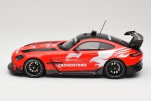 Mercedes AMG GT C190 Black Series Safety Car F1 2022 Minichamps 1:18 155032090 Metall - pilt 3/6