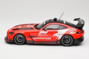 Mercedes AMG GT C190 Black Series Safety Car F1 2024 Minichamps 1:18 110032090 Metall - pilt 4/8
