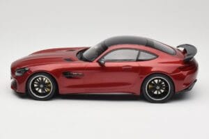 Mercedes AMG GT R C190 Jupiter Red Metallic Minichamps 1:18 155036027 Metall - pilt 3/6
