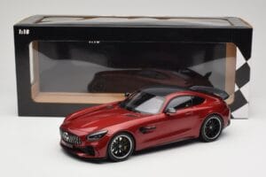 Mercedes AMG GT R C190 Jupiter Red Metallic Minichamps 1:18 155036027 Metall - pilt 6/6