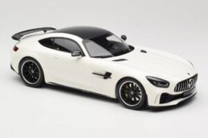 Mercedes AMG GT R C190 Valge Metallic Minichamps 1:18 155036028 Metall - pilt 4/6