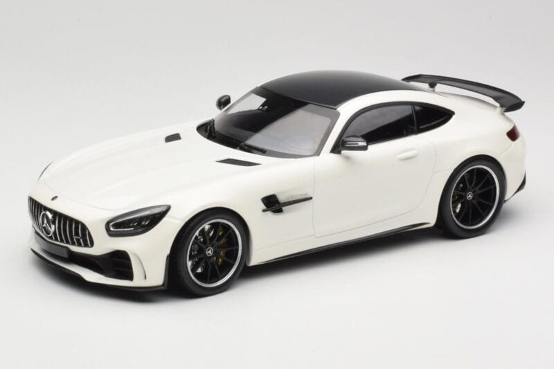 Mercedes AMG GT R C190 Valge Metallic Minichamps 1:18 155036028 Metall