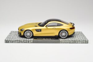 Mercedes Brabus AMG GT S C190 600 Desert Kuldne Minichamps 1:18 107032522 Metall - pilt 3/6