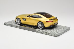 Mercedes Brabus AMG GT S C190 600 Desert Kuldne Minichamps 1:18 107032522 Metall - pilt 5/6