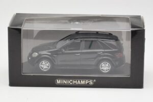 Mercedes AMG ML 63 W164 Must Minichamps 1:43 400037670 Metall - pilt 4/4