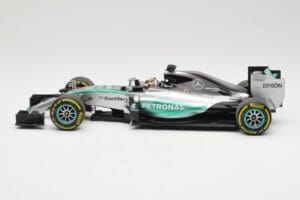 Mercedes AMG Petronas W06 Hybrid #44 L. Hamilton F1 World Champion 2015 Minichamps 1:18 186150044 Metall - pilt 3/6