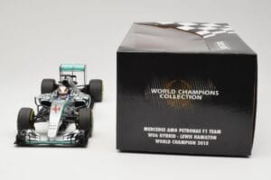 Mercedes AMG Petronas W06 Hybrid #44 L. Hamilton F1 World Champion 2015 Minichamps 1:18 186150044 Metall - pilt 6/6