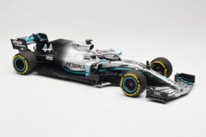 Mercedes AMG Petronas W10 #44 L. Hamilton F1 World Champion 2019 Minichamps 1:18 110190044 Metall - pilt 4/6