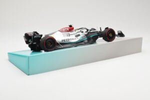 Mercedes AMG Petronas W13 E Performance #44 L. Hamilton 2022 Minichamps 1:18 113220044 Metall - pilt 3/6