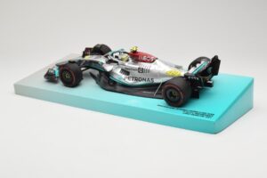 Mercedes AMG Petronas W13 E Performance #44 L. Hamilton 2022 Minichamps 1:18 113220044 Metall - pilt 5/6