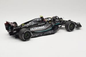 Mercedes AMG Petronas W14 E Performance #44 L. Hamilton Bahrain GP 2023 Minichamps 1:18 110230144 Metall - pilt 2/6