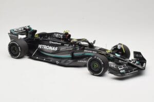 Mercedes AMG Petronas W14 E Performance #44 L. Hamilton Bahrain GP 2023 Minichamps 1:18 110230144 Metall - pilt 4/6