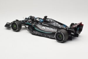 Mercedes AMG Petronas W14 E Performance #63 G. Russell Australian GP 2023 Minichamps 1:18 110230363 Metall - pilt 5/6