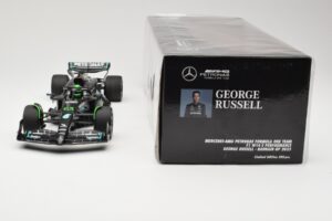 Mercedes AMG Petronas W14 E Performance #63 G. Russell Bahrain GP 2023 Minichamps 1:18 110230163 Metall - pilt 6/6