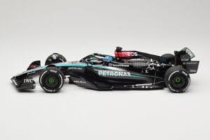 Mercedes AMG Petronas W15 E Performance #63 G. Russell Winner Austrian GP 2024 Minichamps 1:18 110241163 Metall - pilt 3/6