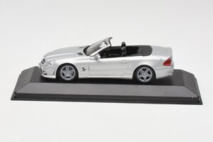Mercedes AMG SL63 R230 Hõbe Minichamps 1:43 B66960018-R Metall