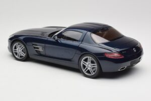 Mercedes SLS AMG C197 Blue Metallic Minichamps 1:18 180039021 Metall - pilt 7/8