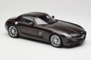 Mercedes AMG SLS C197 Brown Metallic Minichamps 1:18 100039028 Metall - pilt 6/8