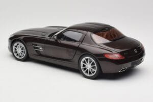 Mercedes AMG SLS C197 Brown Metallic Minichamps 1:18 100039028 Metall - pilt 7/8