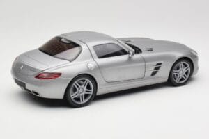Mercedes AMG SLS C197 Grey Metallic Minichamps 1:18 100039025 Metall - pilt 3/8